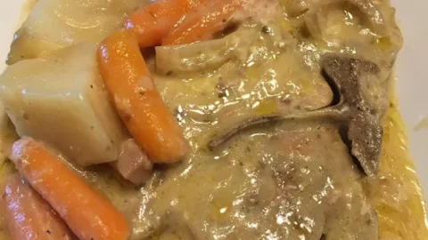 Easy Creamy Crockpot Pork Chops Recipe: Melt-in-Your-Mouth Perfection