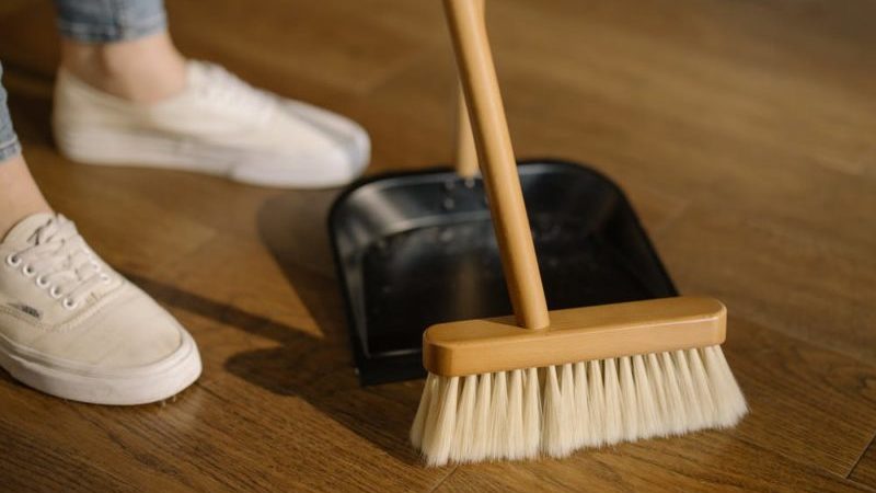 7 Tips for Fall Cleaning and Decluttering