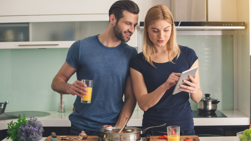 How to Get Closer With Your Partner By Cooking Together