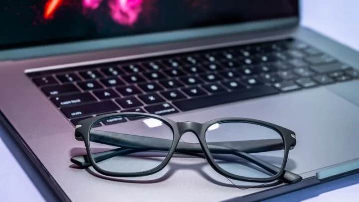 Choose The Best Computer Glasses to Fit Your Needs