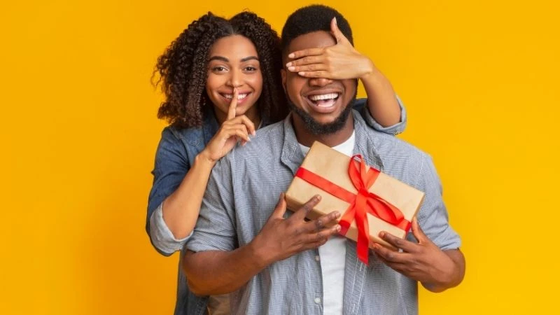 holiday gifts for him