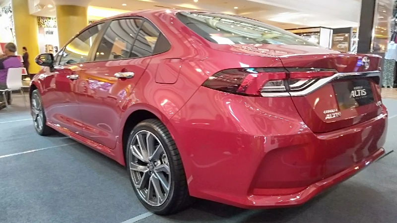 Corolla 2021 red colour